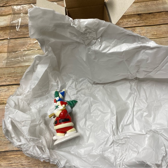 2022 Polar Bear Santa Hallmark Keepsake Ornament Club. NWT - Picture 6 of 12